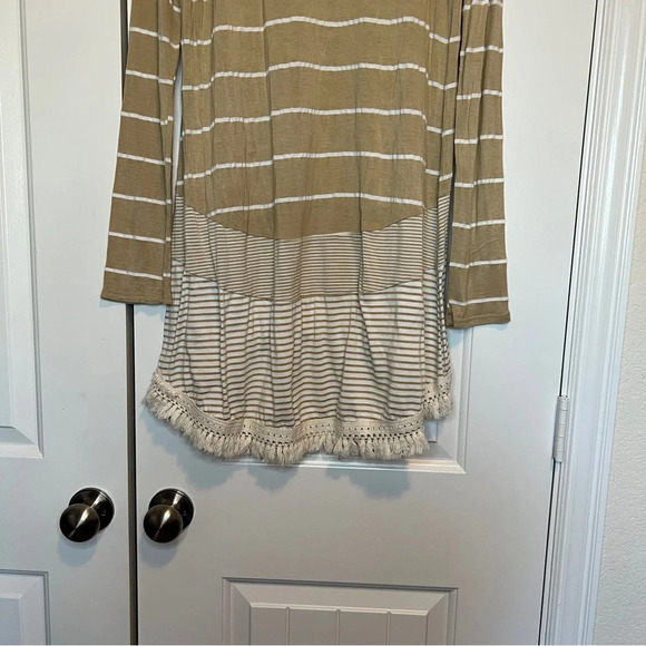 Altar’d State stripp tan dress, size Large - Picture 6 of 7
